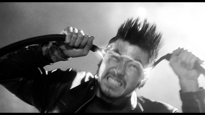   80 000  (Electric Dragon 80.000 V).  , 2001