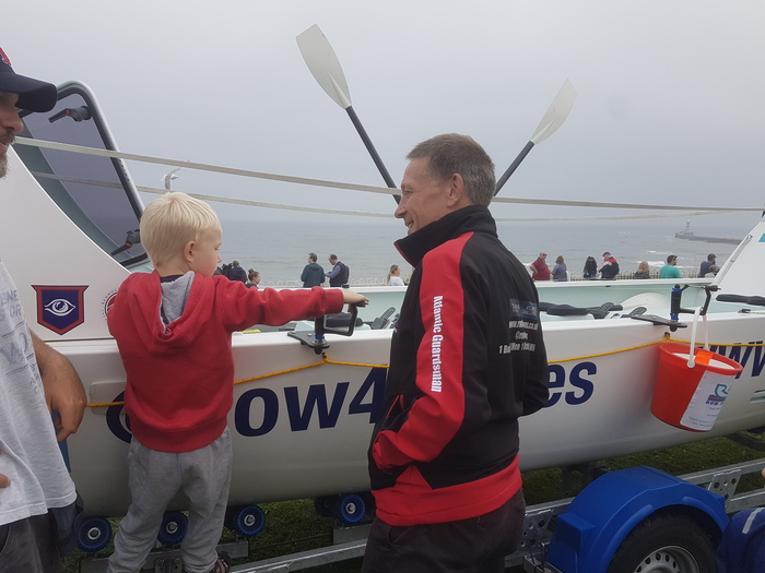 Член команды, который рассказывал, что ведро у них заменяло и туалет, и душ.