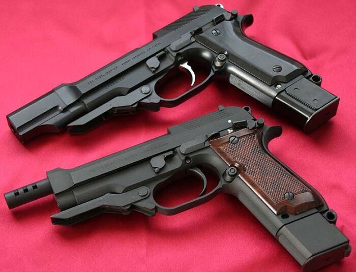 Автоматический пистолет Beretta 93R -Италия