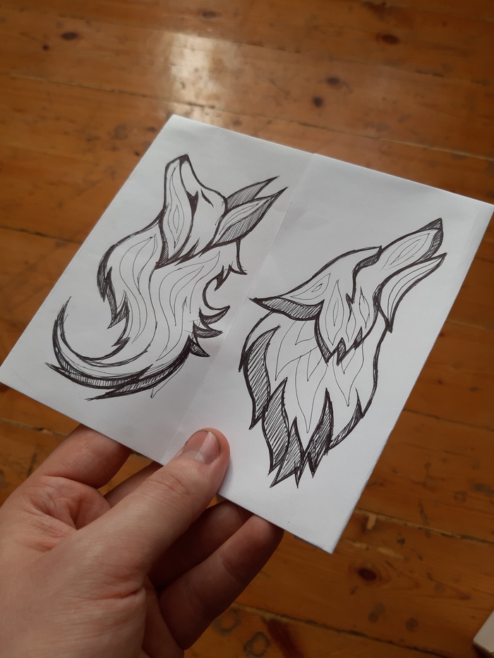 Эскиз был изначально немного иной, но в процессе как эт очасто бывает решили с клиентом что сделаем гравировку немного иначе.