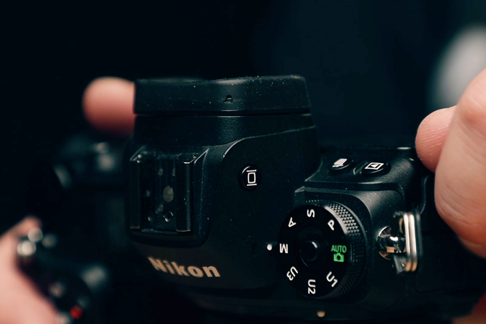 Переключения “Экран/видоискатель