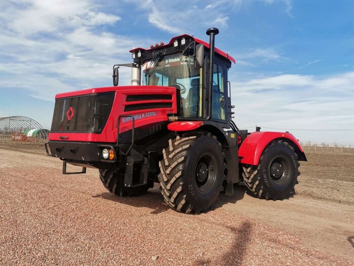 На фото современный "Кировец К-5".