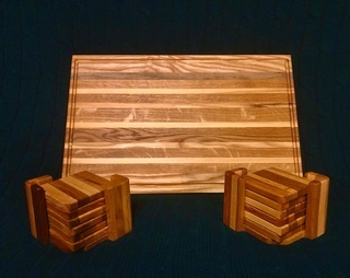 Подставки под кружки, сделаны из разных пород дерева