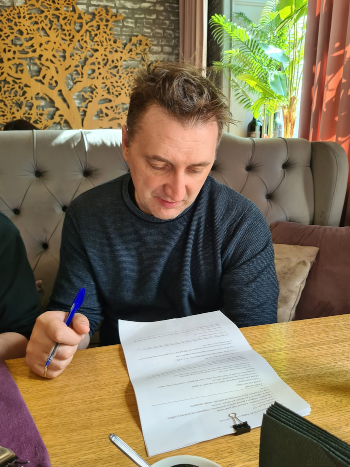 Александр читает «Записки продавца настольных игр»