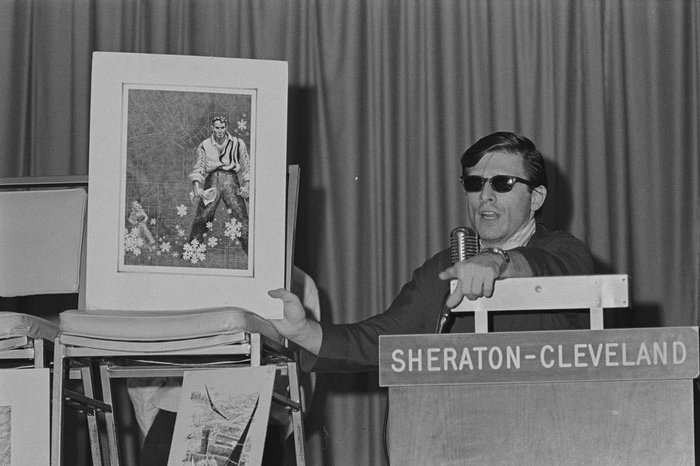 ТриКон, 1966. Харлан Эллисон объявляет покупателя на «Дверь в лето» Келли Фриса