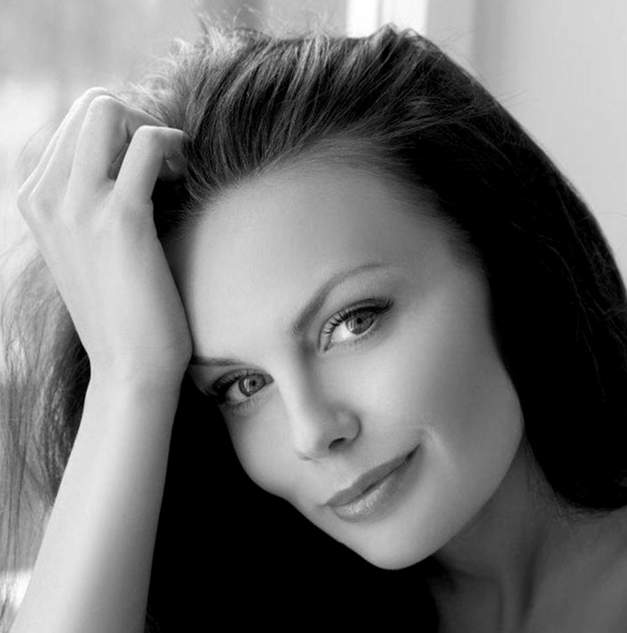 Юлия Лошагина