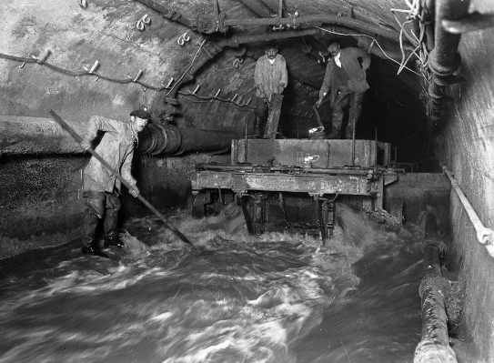 Парижская канализация, 1920