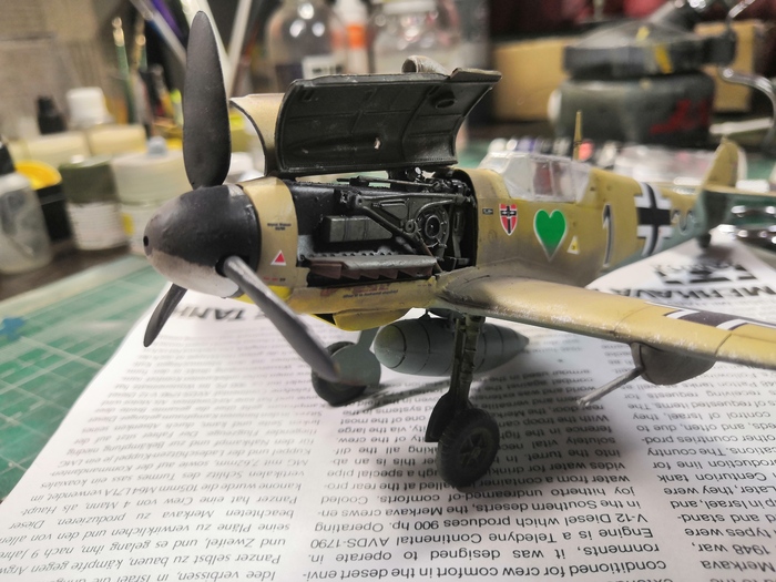 Bf 109 F-4. ,   , ,  , ,   , , 