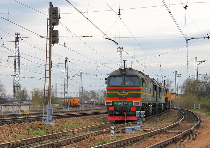 <!--noindex--><a href="https://pikabu.ru/story/dpm1_grustnaya_istoriya_teplovoza_2m62u0011_11393945?u=https%3A%2F%2Frailgallery.ru%2Fphoto%2F15087%2F%3Fvid%3D2677&t=https%3A%2F%2Frailgallery.ru%2Fphoto%2F15087%2F%3Fvid%3D2677&h=d96701141faed89d7394a5db702e6d50611a2e88" title="https://railgallery.ru/photo/15087/?vid=2677" target="_blank" rel="nofollow noopener">https://railgallery.ru/photo/15087/?vid=2677</a><!--/noindex-->