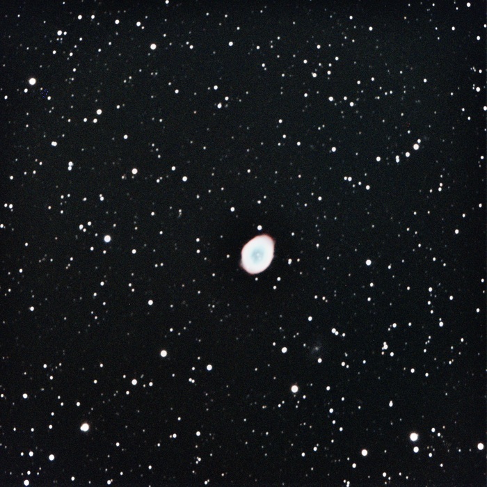  "" NGC 6720.   , , ,  , 