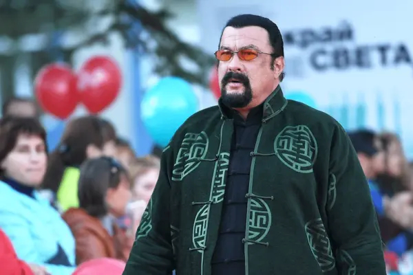 Сигал стал широким и без фильтров