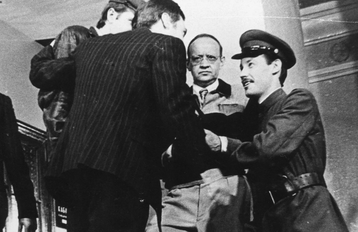 Ну и рожа у тебя Шарапов!