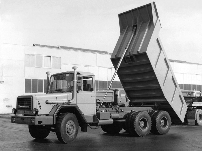 Eckhauber («Углонос») Magirus-Deutz 290 D 26 K в окончательном варианте для СССР, согласованном по результатам опытной эксплуатации. По странному совпадению, кузов самосвала «КамАЗ-5511» будет очень напоминать «магирусовский».