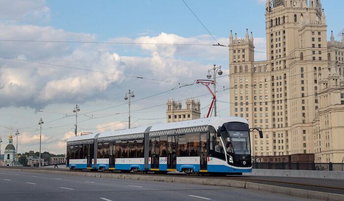 ���. �����: Ahtung_23 <!--noindex--><a href="https://pikabu.ru/story/sravnenie_tramvaynyikh_vagonov_ot_pk_transportnyie_sistemyi_11428237?u=https%3A%2F%2Ftransphoto.org%2Fphoto%2F1236056%2F&t=https%3A%2F%2Ftransphoto.org%2Fphoto%2F1236056%2F&h=1e385b68b8e60f385ea416f079efa25a090dc745" title="https://transphoto.org/photo/1236056/" target="_blank" rel="nofollow noopener">https://transphoto.org/photo/1236056/</a><!--/noindex-->