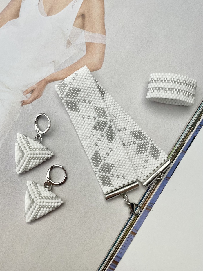 Буду рада вас видеть в своём инстаграме <a href="https://pikabu.ru/story/ukrasheniya_iz_bisera_11430397?u=https%3A%2F%2Fwww.instagram.com%2Fkia.jwlr&t=https%3A%2F%2Fwww.instagram.com%2Fkia.jwlr&h=24c5a26c0e617121ff9c0fe40f9cff031614c81d" title="https://www.instagram.com/kia.jwlr" target="_blank" rel="nofollow noopener">https://www.instagram.com/kia.jwlr</a>