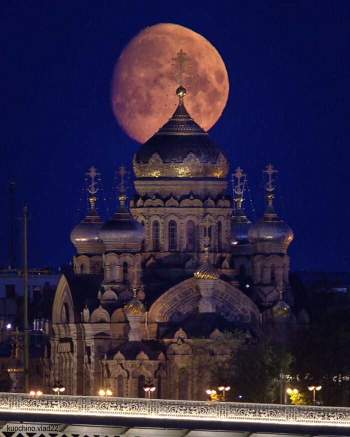 "Такая разная Луна" - 20 мая'24. Церковь Успения Пресвятой Богородицы на В.О