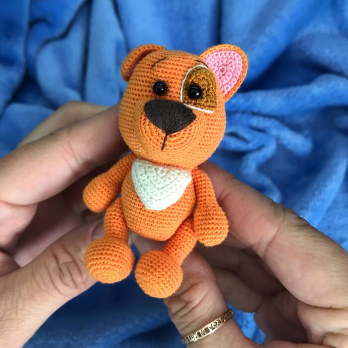 Пёсель. Рост около 8 см. Ручки и ножки подвижные