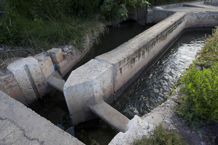 А это современный участок канала, но в другом месте.