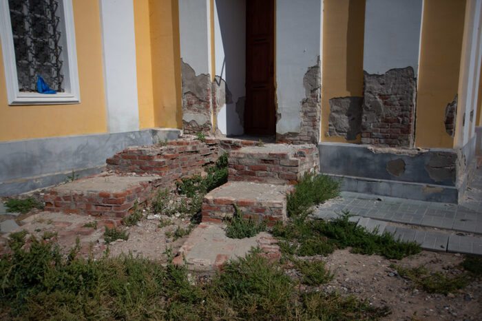 Сохранившиеся детали галереи. Фото Алексея Паевского, август 2022 года