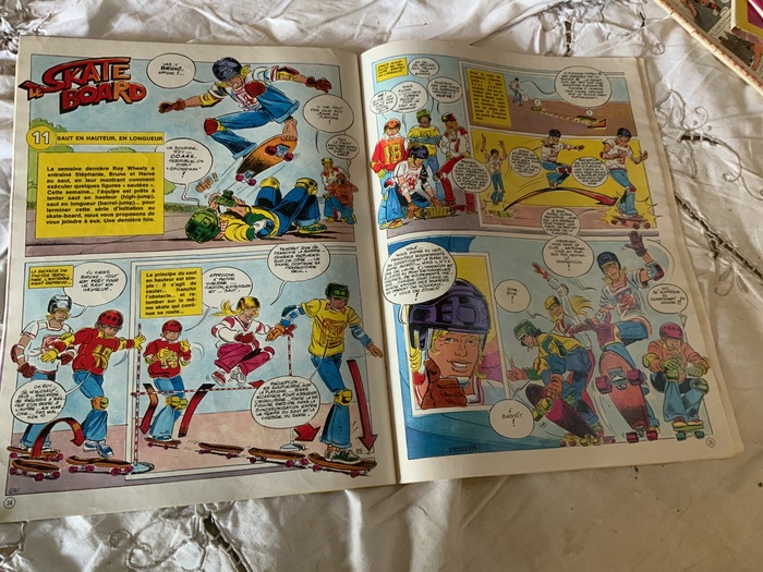 Даже учили детей на скейте кататься