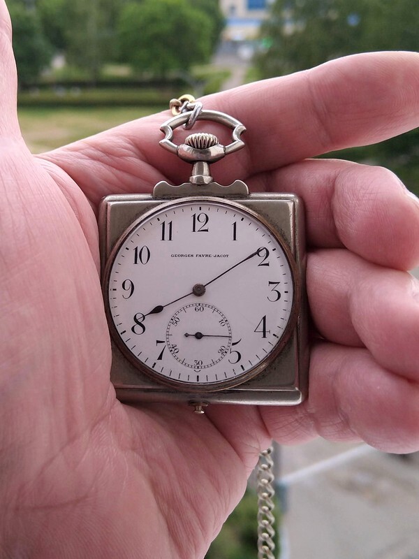 В качестве карманных часов