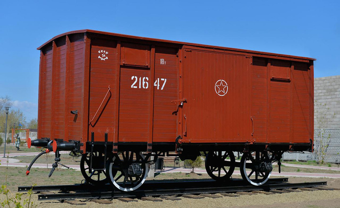  ,   40   8 ,  -    .          ().