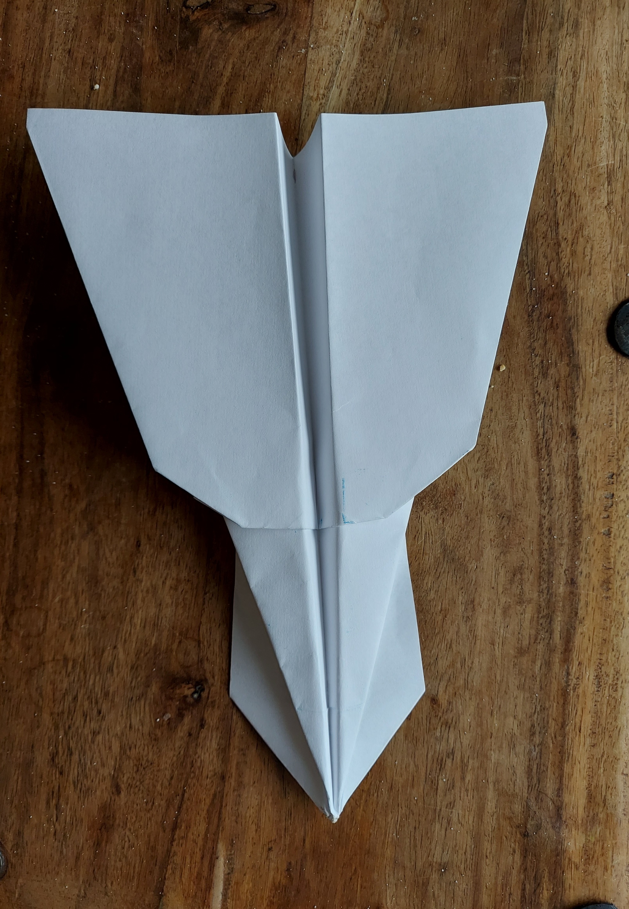 1. Простой самолетик из бумаги А4