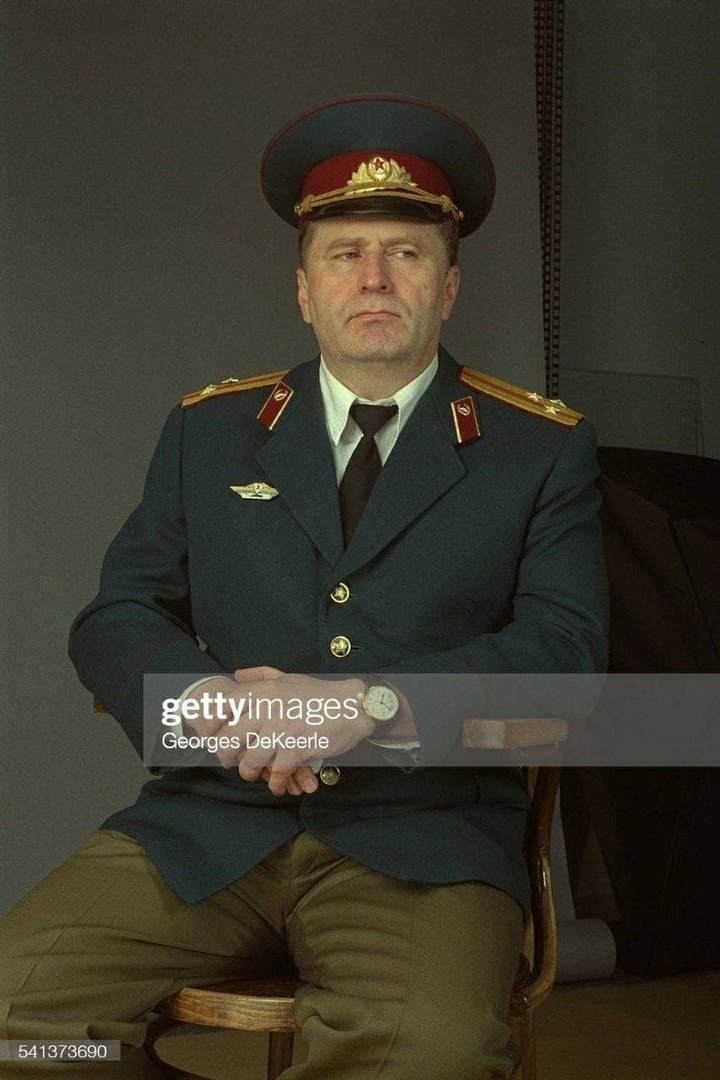 Предвыборная фотосессия Жириновского, 1995 год | Пикабу