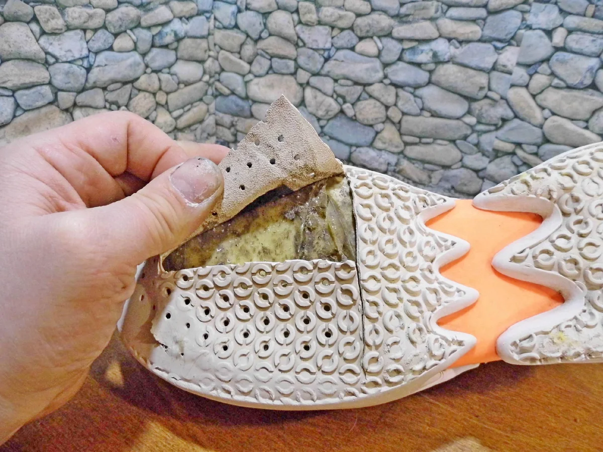 Лопнула подушка в кроссовке - как поступить? | Пикабу