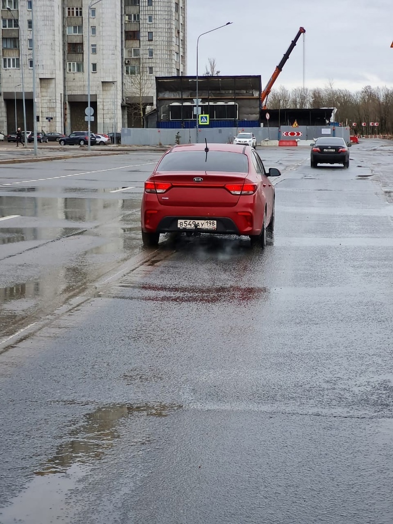 В Санкт-Петербурге приезжий таксист избил водителя за медленную езду |  Пикабу