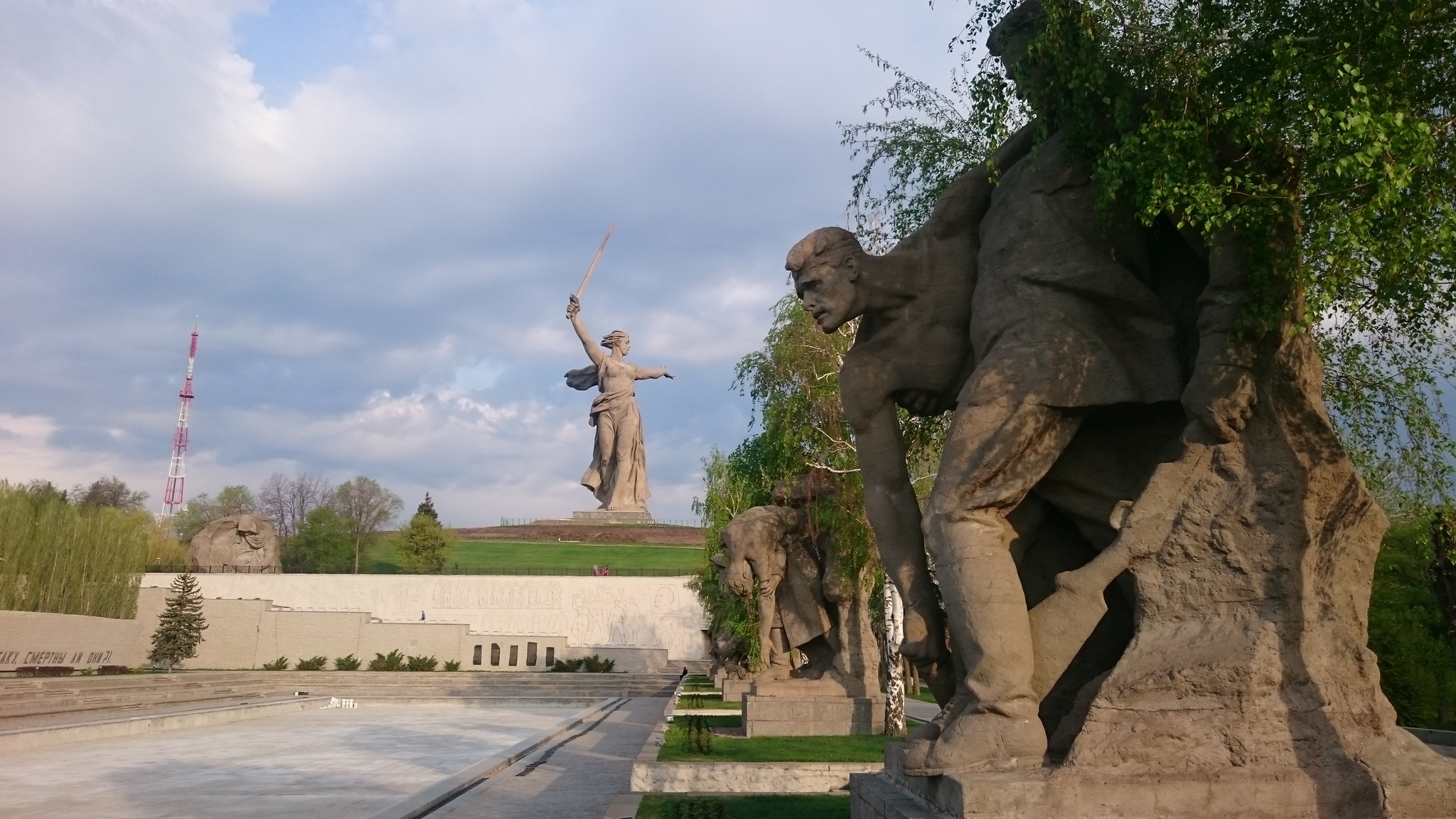Скульптура Родина-мать Мамаев Курган Волгоград