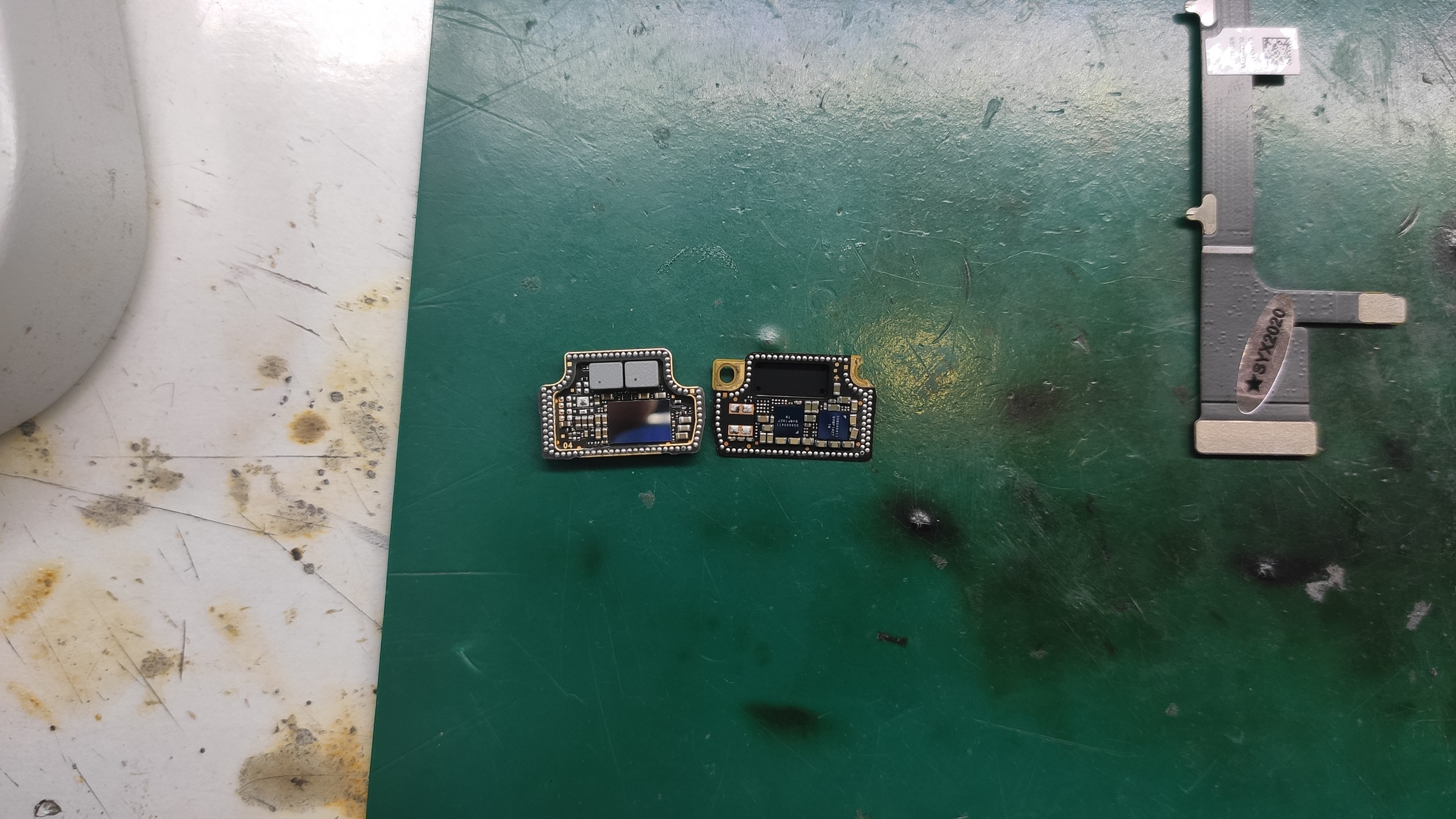 Да там всего то шлейф поменять. Ремонт для сервиса. Микроистория о ...