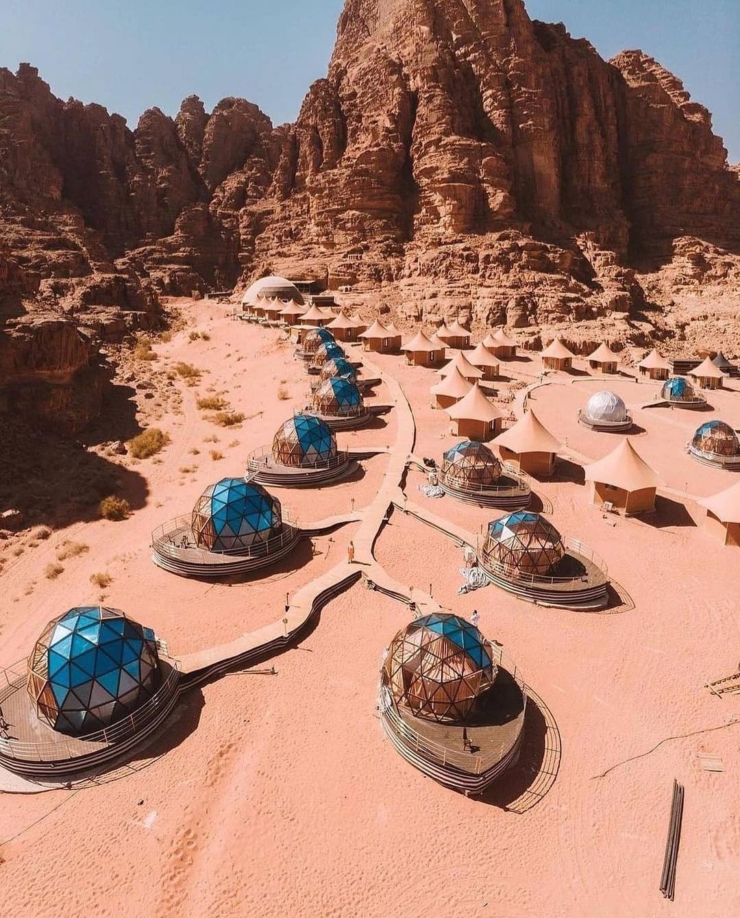 Потрясающий отель, среди пустыни Wadi Rum, Иордания | Пикабу