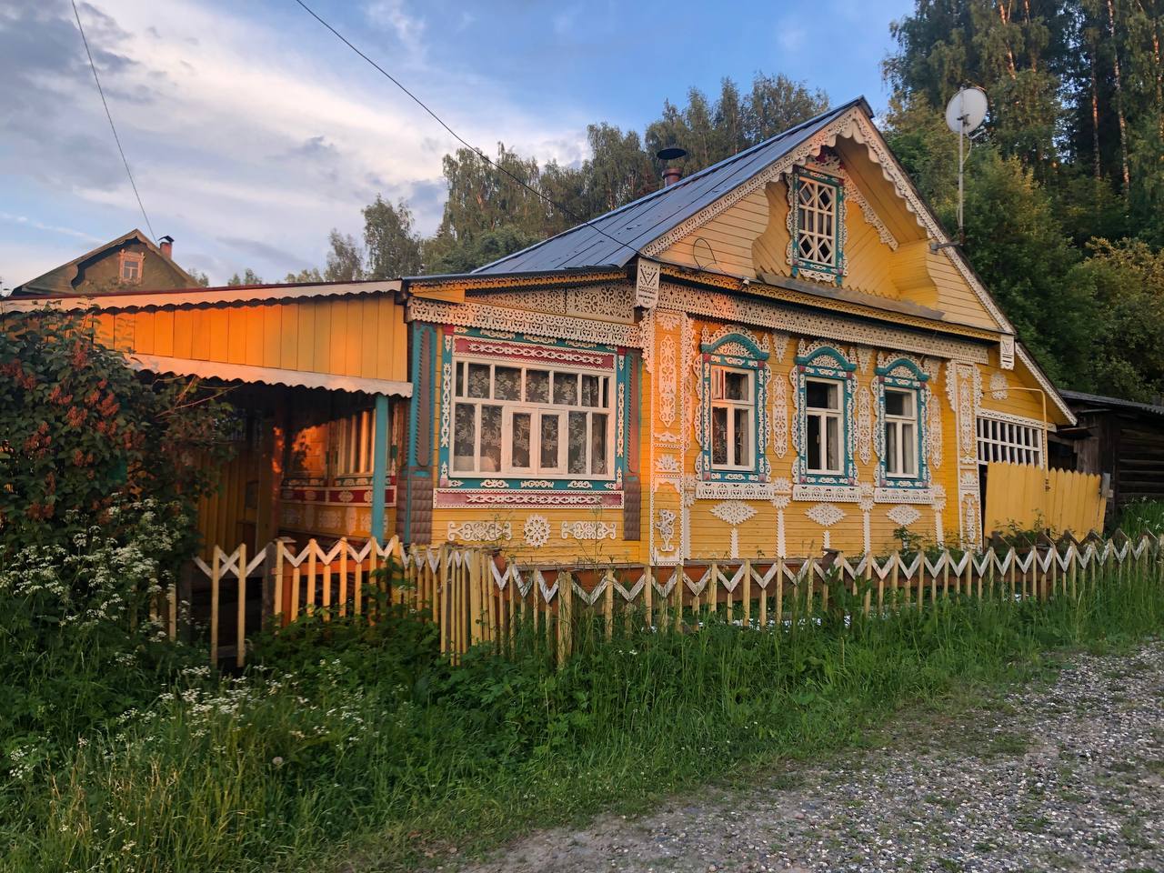 Дом с наличниками в Плёсе | Пикабу