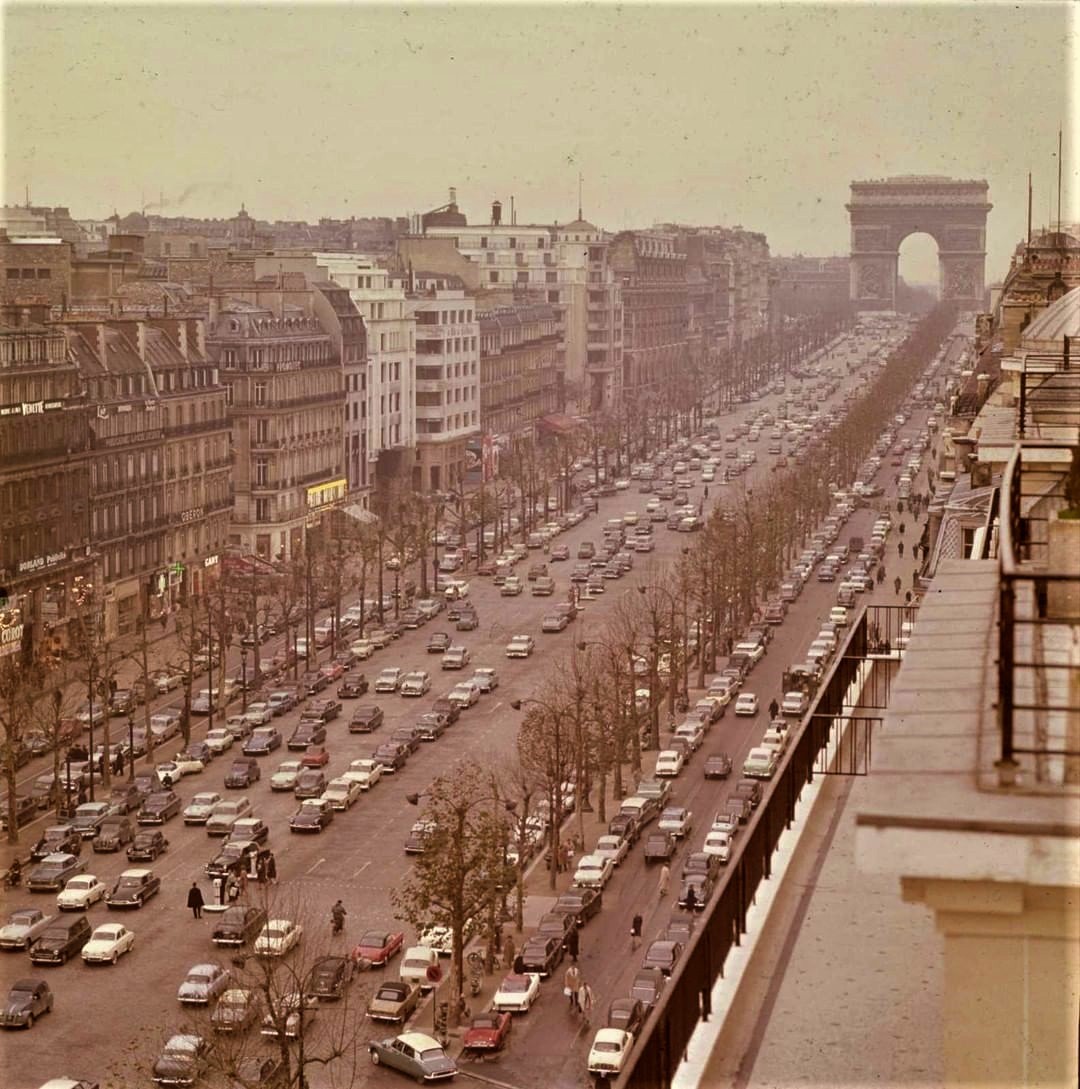 Елисейские поля, Париж, 1960 год / Avenue des Champs-Elysees Paris. France  | Пикабу