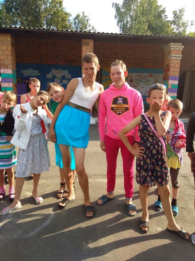 День наоборот или гей скандал в детском лагере | Пикабу