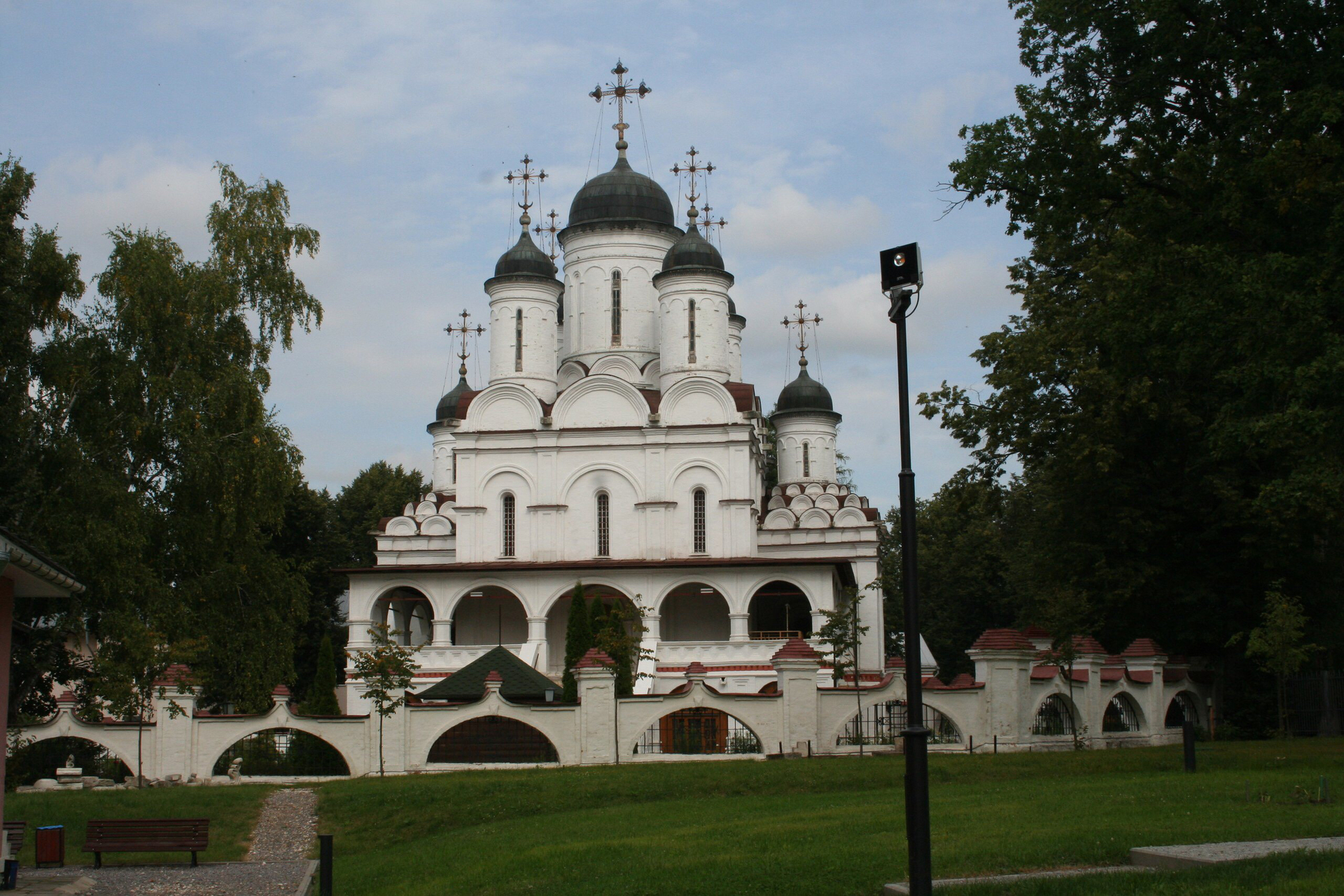 Погода в голицыно. Спасо-Преображенская Церковь Вяземы. Преображенский храм в больших Вяземах. Спаса Преображения большие Вяземы. Храмы в Голицыно Московской области.