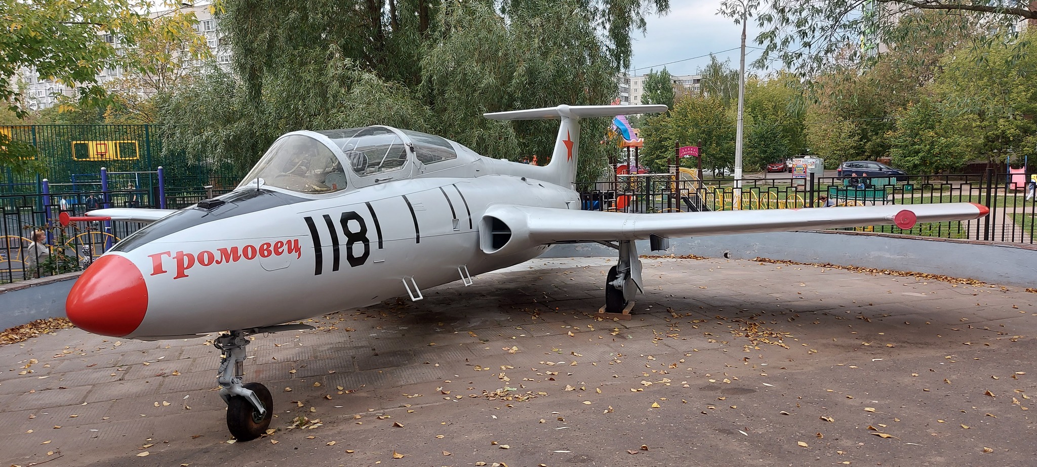 Мечта летать. В городе Жуковском небо начинается в школьном дворе | Пикабу