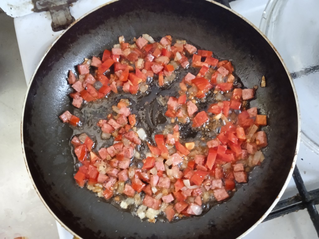 Мужская еда. Яйца с луком и помидорами. Быстро и небанально | Пикабу