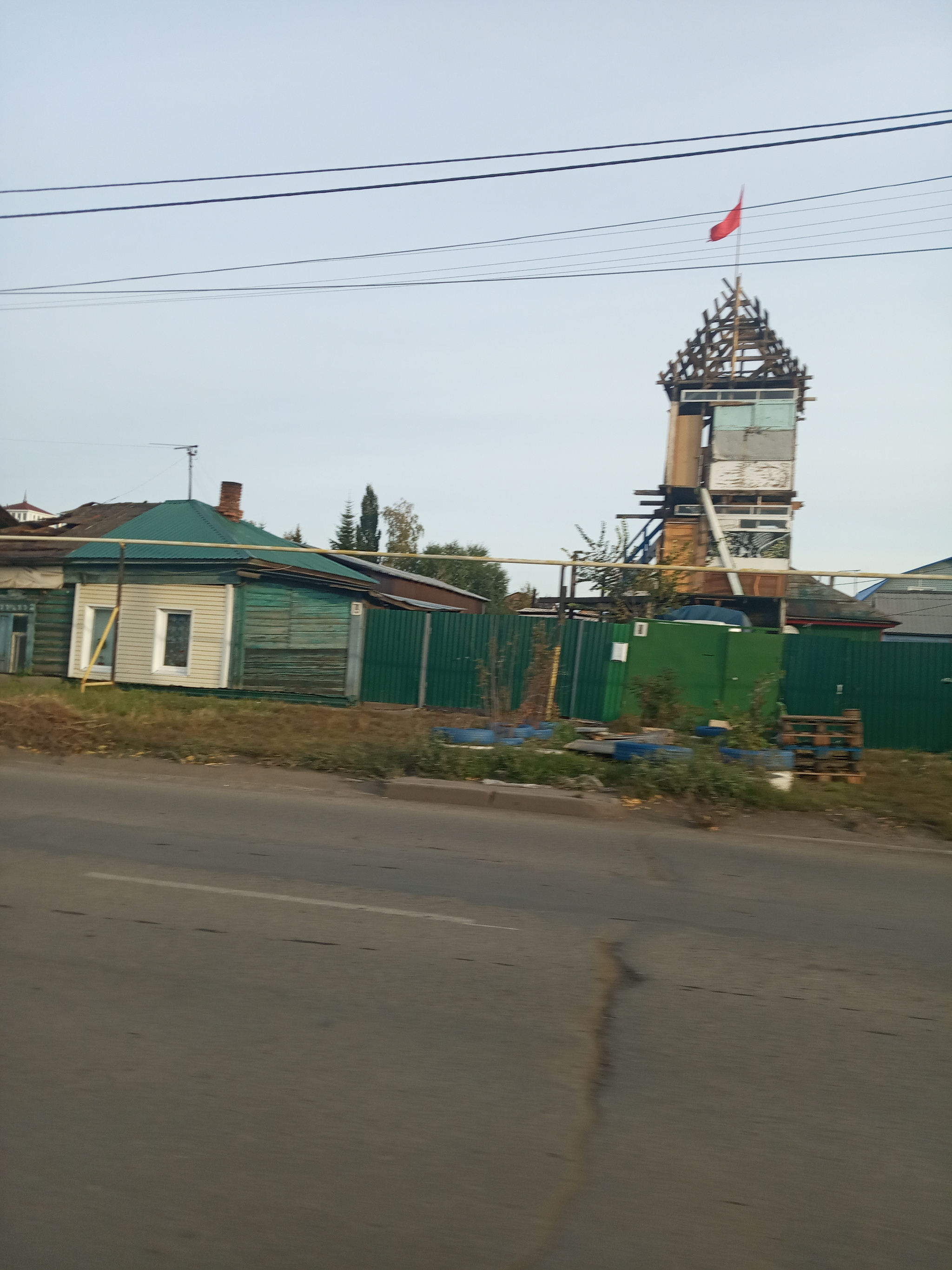 В Омске возвели новый небоскрёб | Пикабу