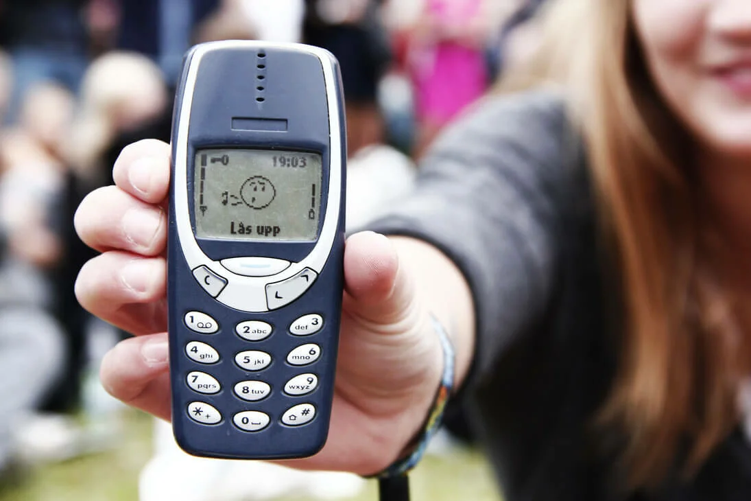 Nokia 3310 - самый известный мобильный телефон | Пикабу