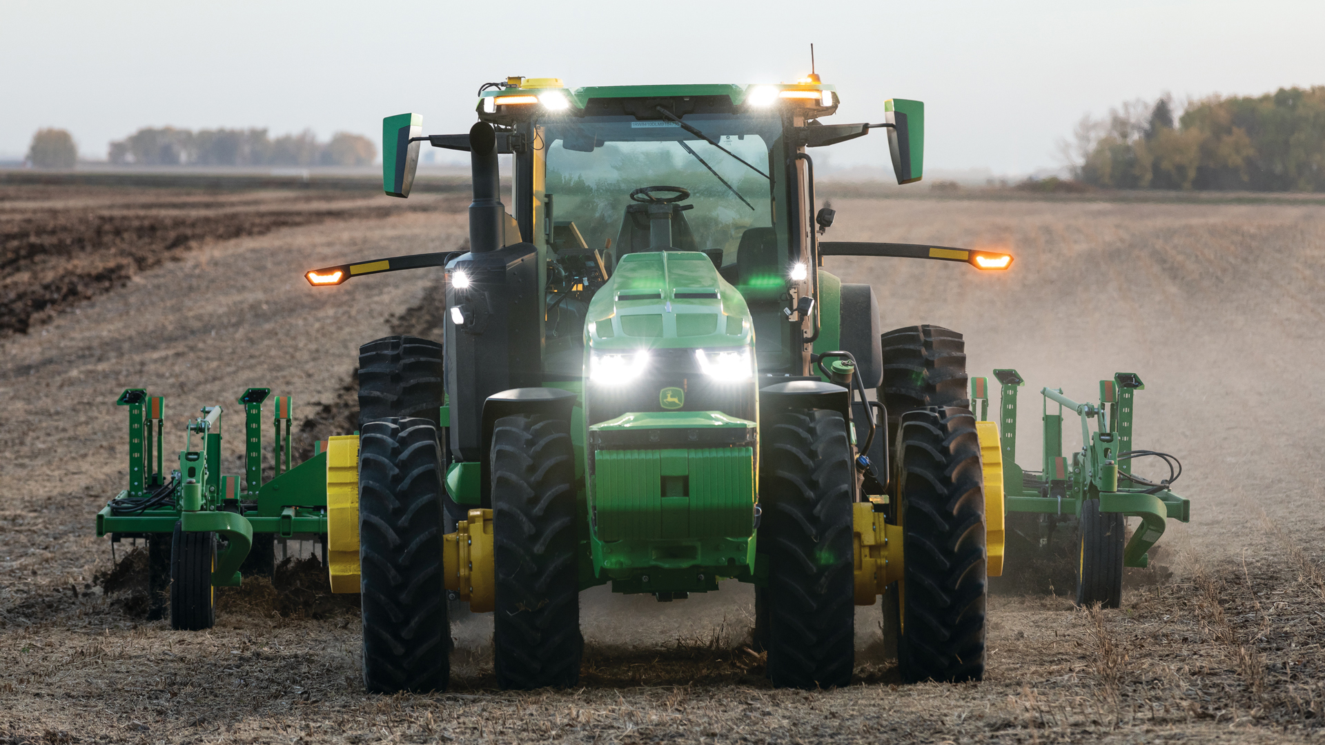 БЕСПИЛОТНЫЙ ТРАКТОР JOHNDEERE: старт продаж - 2022 год... | Пикабу