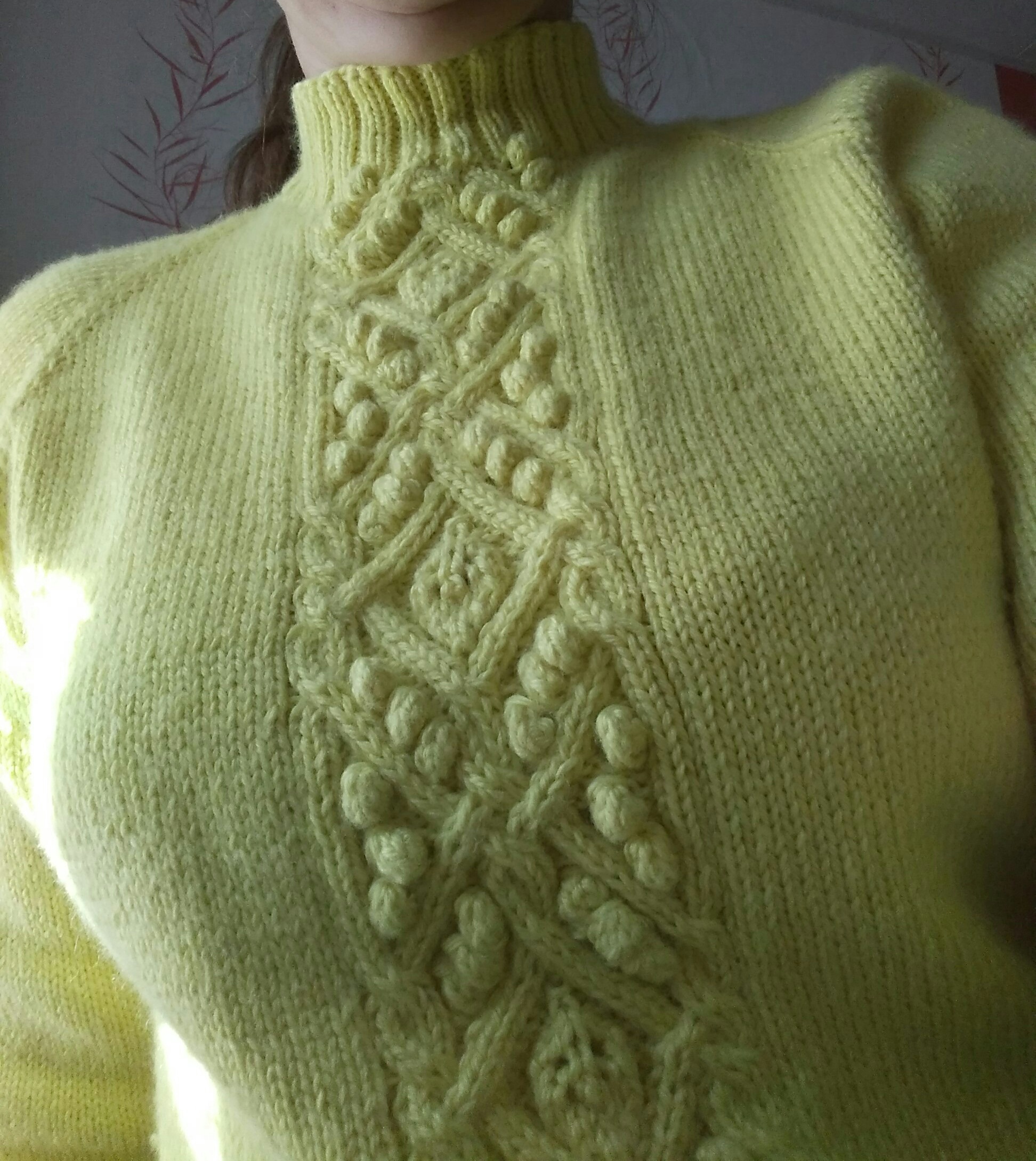 Вязаный пуловер из хлопка спицами
