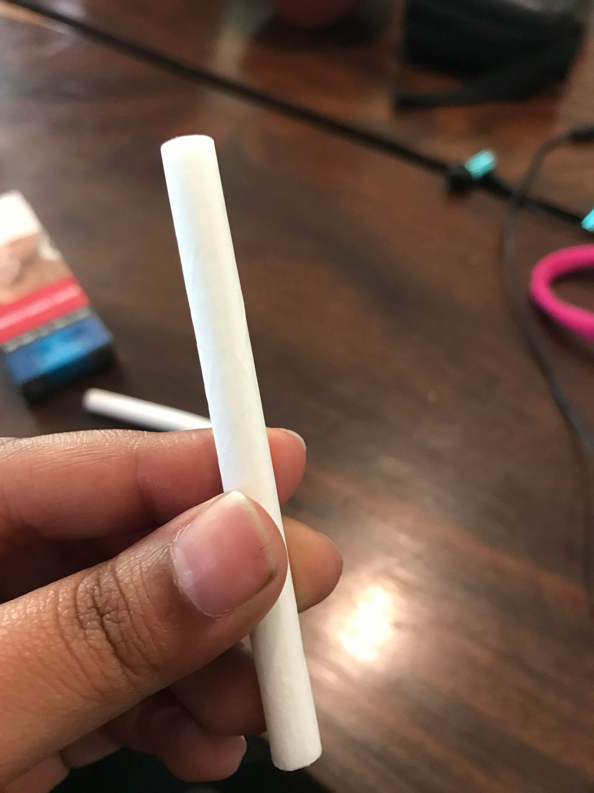 Машинка для самокруток. Фильтр для косяка. Как сделать фильтр для самокрутки. Как сделать фильтр для самокрутки. Как сделать фильтр из бумаги для самокрутки.