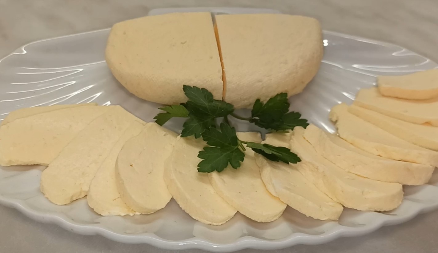 Проще, чем вы думаете! Как приготовить домашний сыр: 6 проверенных рецептов