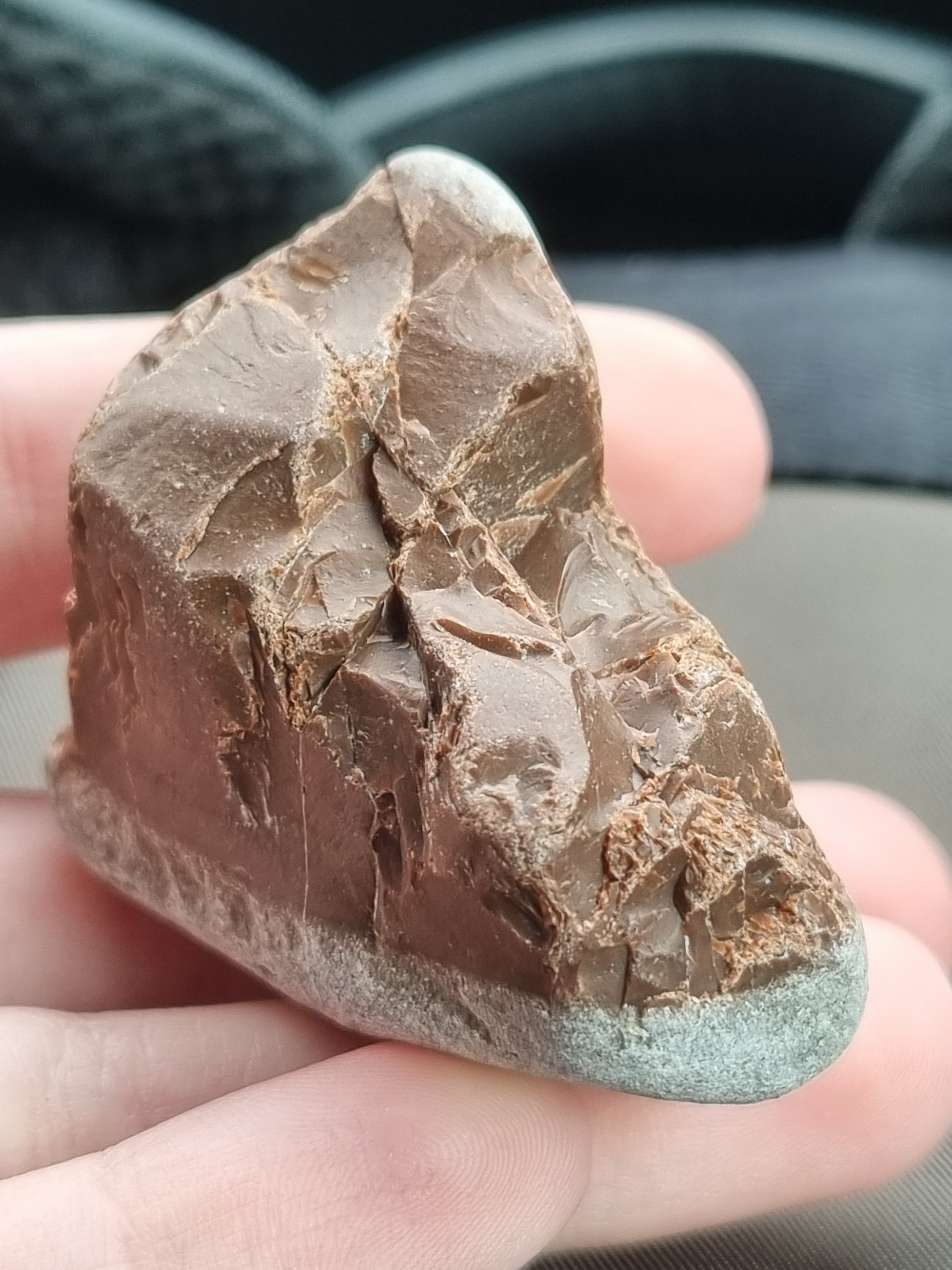 Камень, похожий на шоколад | Пикабу