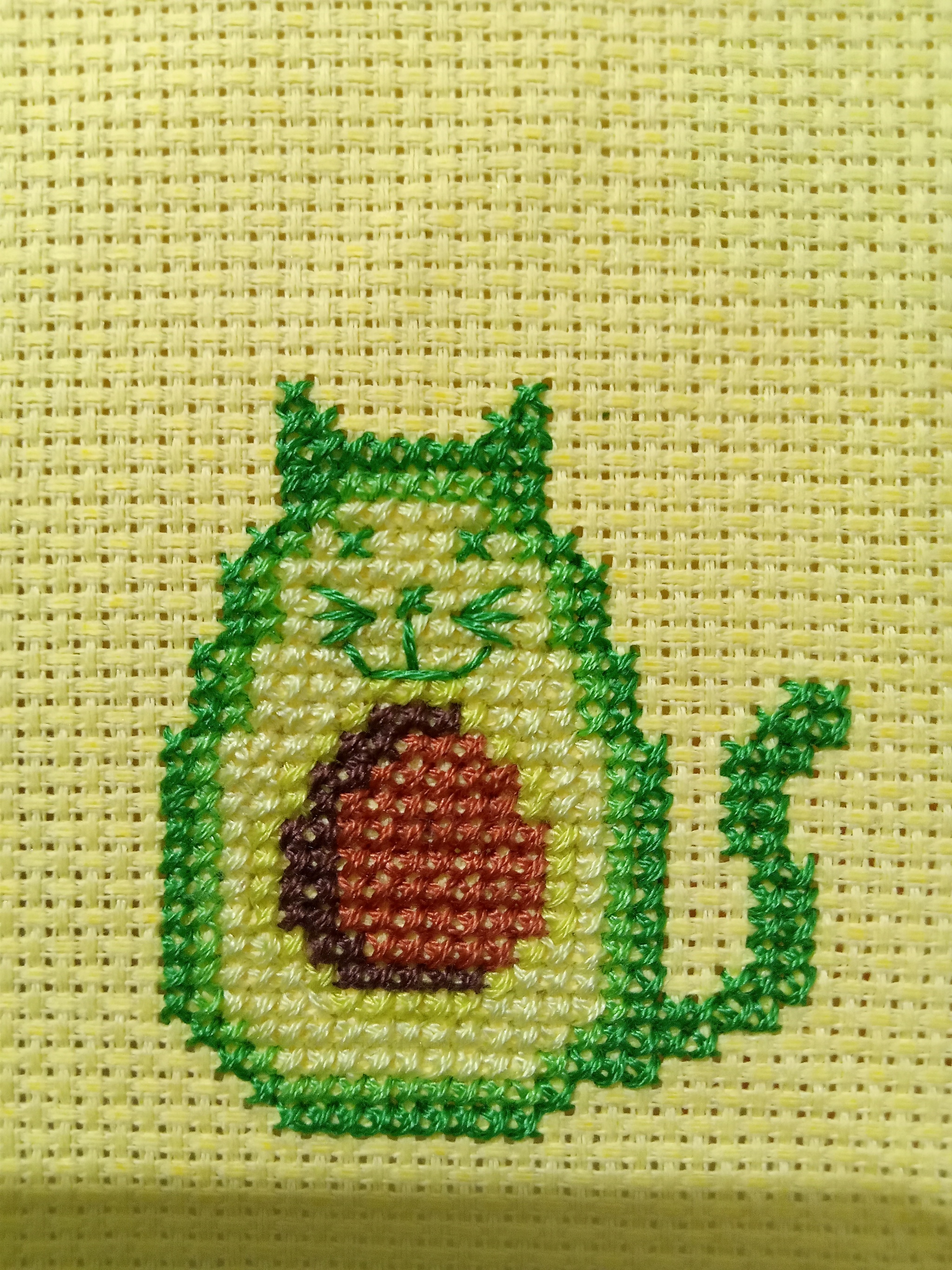 Кот авокадо крестиком