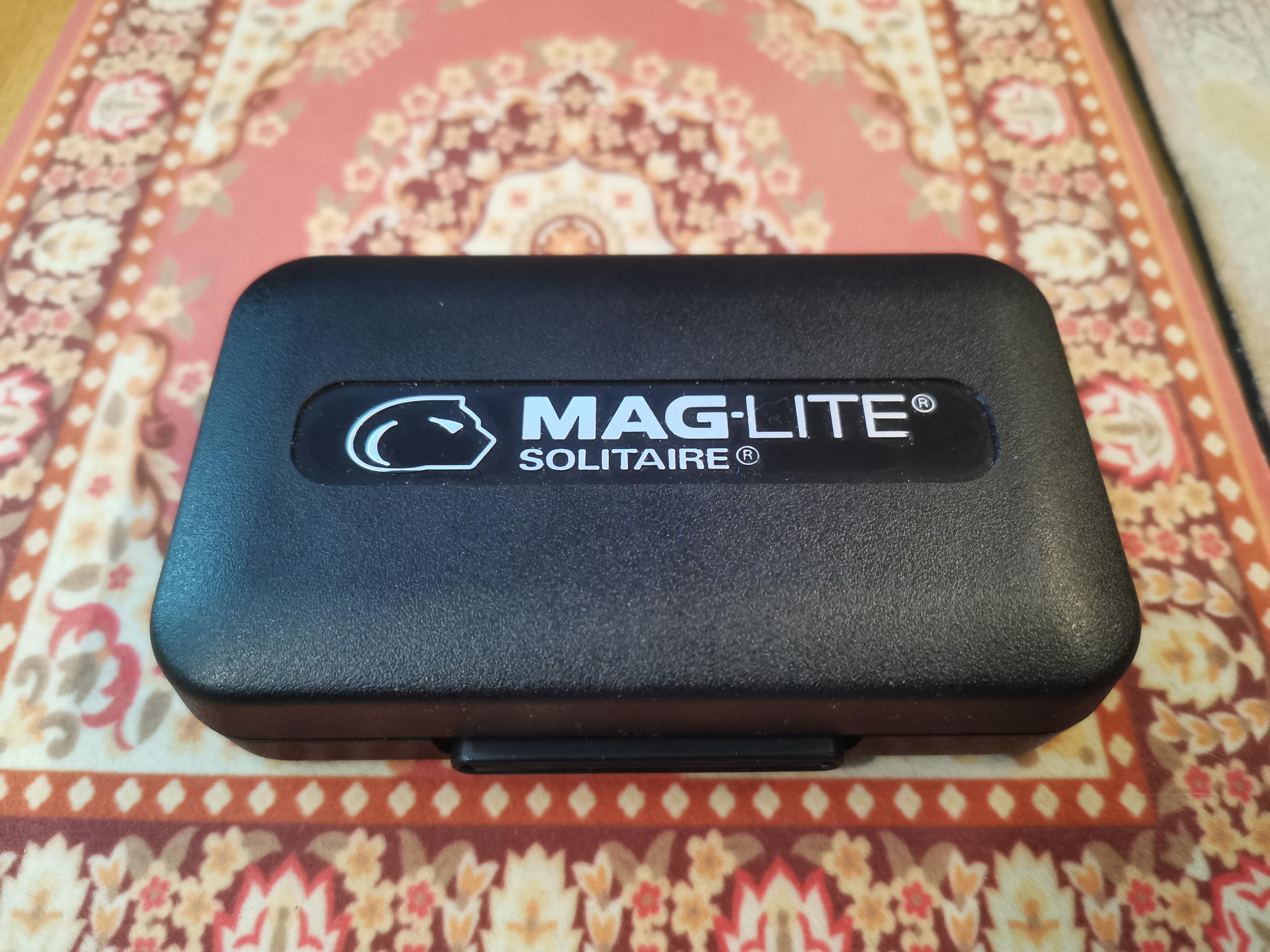 Maglite Solitare - маленький ламповый фонарик | Пикабу