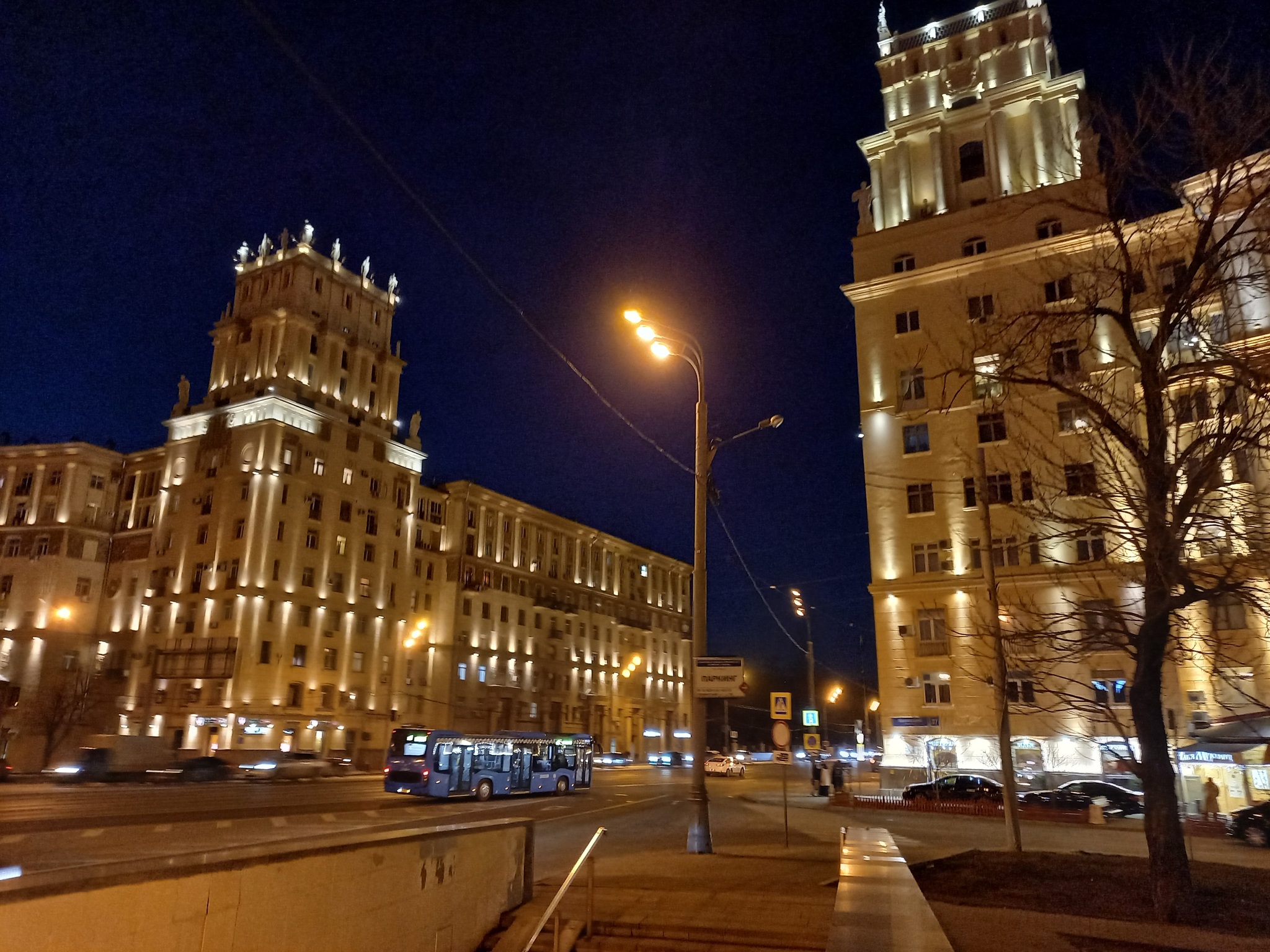 Площадь Гагарина. Москва. Вечер | Пикабу