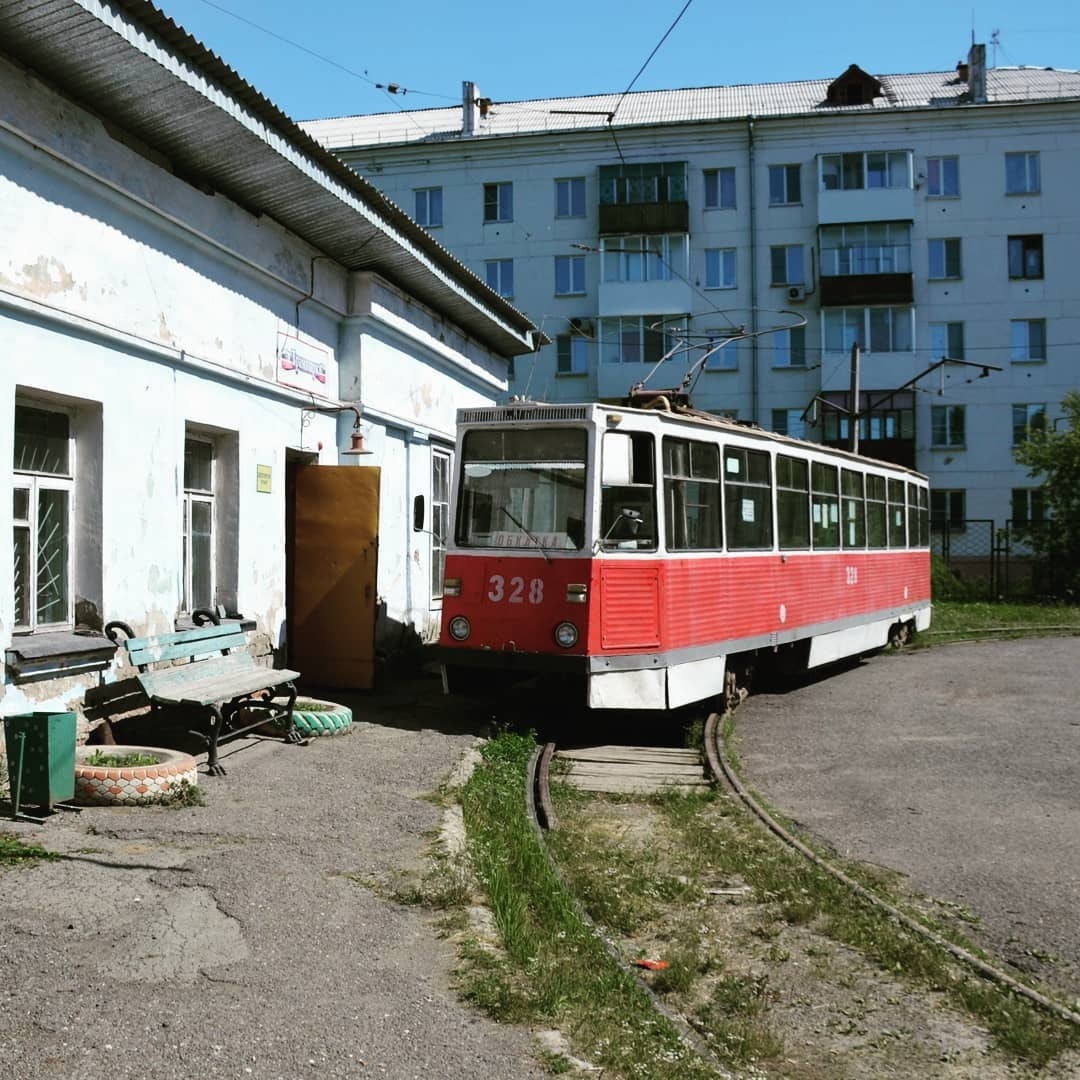 Остановите у магазина, пожалуйста. Трамвай в уральском городе Краснотурьинск  | Пикабу